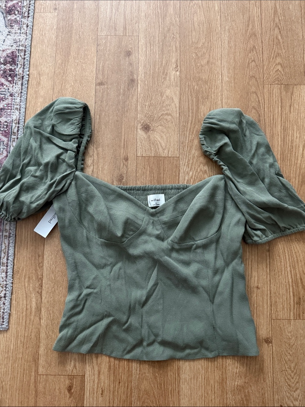 Wilfred Olive Puff-Sleeve Sweetheart Top